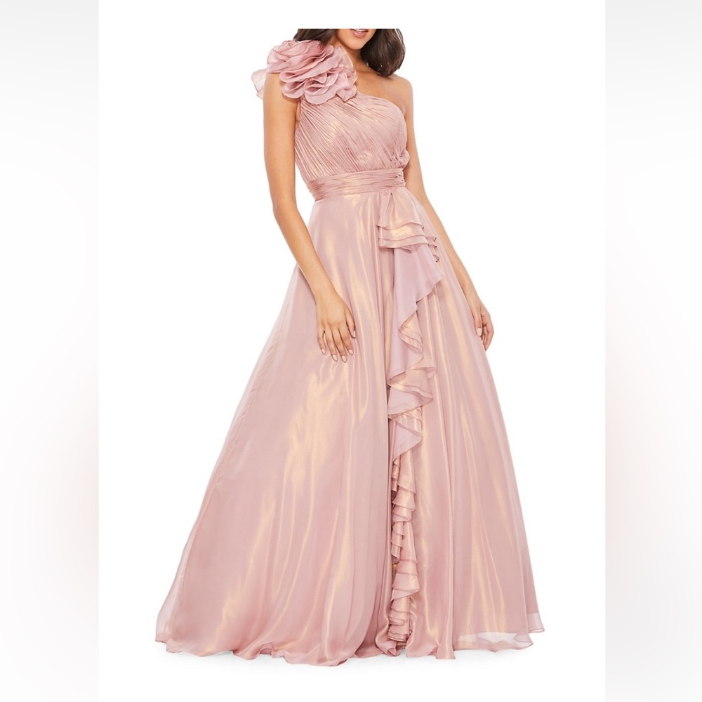Dress / Gown